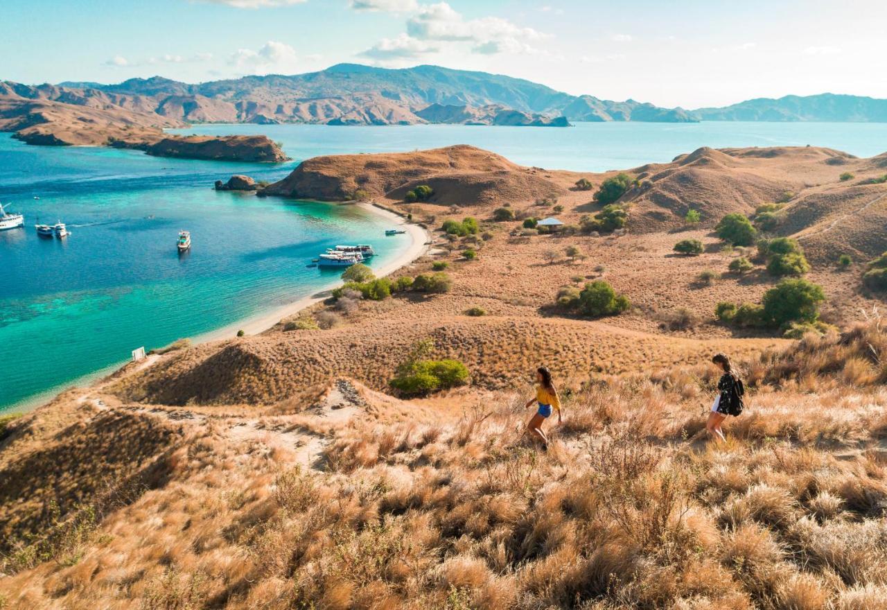 Hotel Ayana Komodo Waecicu Beach à Labuan Bajo Extérieur photo