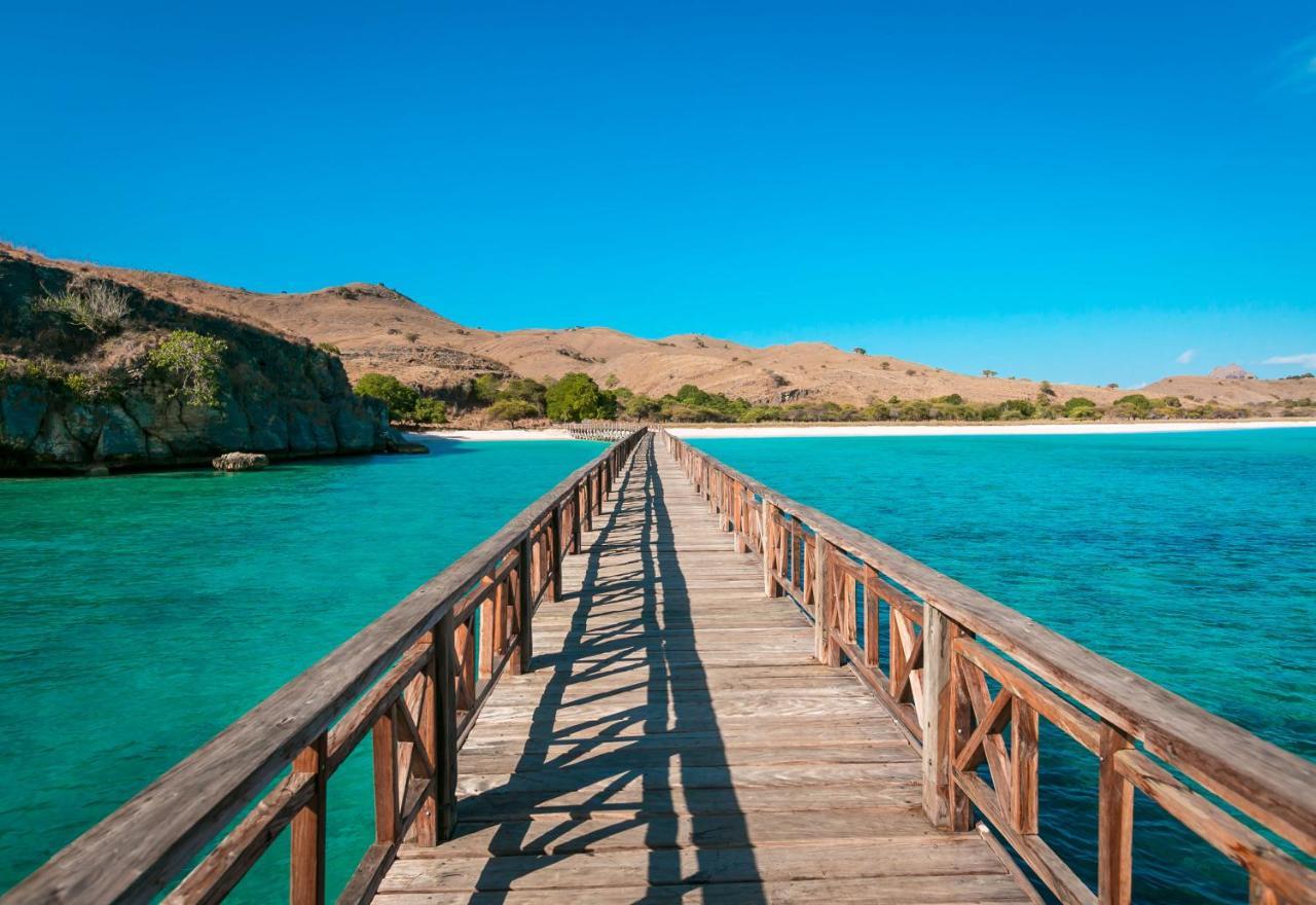 Hotel Ayana Komodo Waecicu Beach à Labuan Bajo Extérieur photo